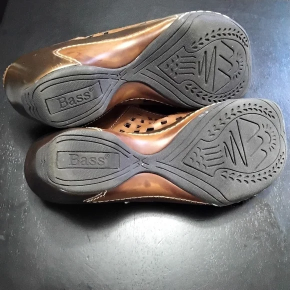 Bass Bergen Mary Jane Style Slip On Shoe Size  6M - Picture 5 of 6